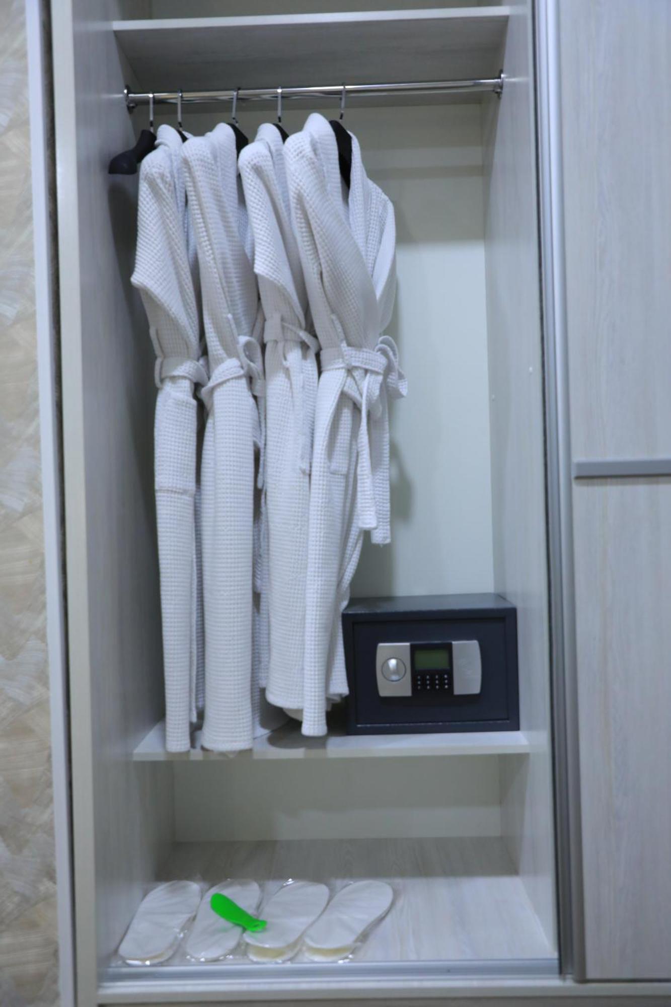 Hobiz Hotel ナボイ エクステリア 写真